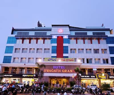 https://imgcld.yatra.com/ytimages/image/upload/t_hotel_yatra_city_desktop/v1423649997/Domestic Hotels/Hotels_Hyderabad/Swagath Grand Nagole/Overview.jpg